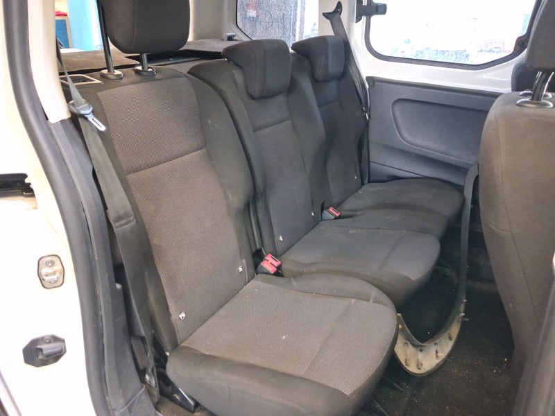 Recambio de asientos traseros para peugeot rifter 1.5 bluehdi 100 referencia OEM IAM   