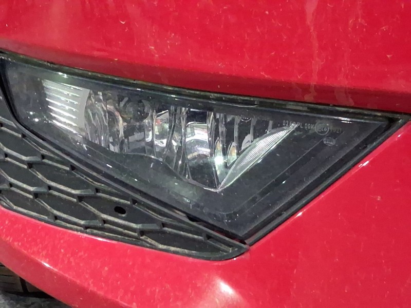 Recambio de faro antiniebla derecho para seat leon (5f1) 2.0 tdi referencia OEM IAM 5F0941700A  