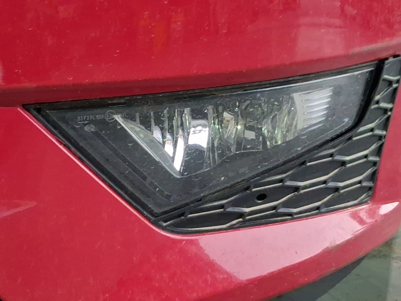 Recambio de faro antiniebla izquierdo para seat leon (5f1) 2.0 tdi referencia OEM IAM 5F0941699A  