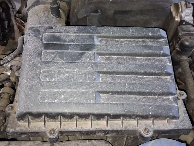 Recambio de carcasa filtro aire para seat leon (5f1) 2.0 tdi referencia OEM IAM 5Q0129607AA  