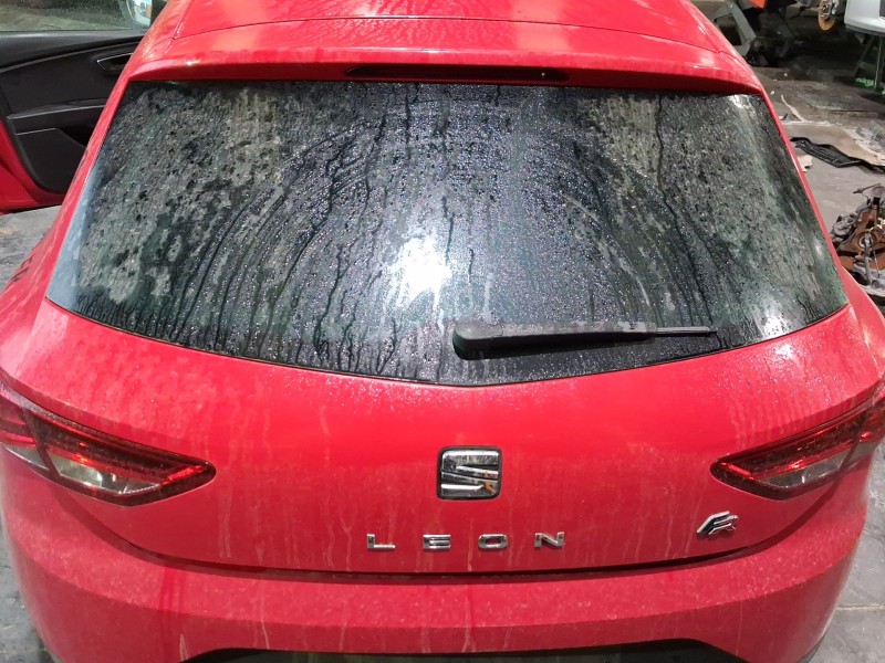 Recambio de porton trasero para seat leon (5f1) 2.0 tdi referencia OEM IAM 5F4827024  