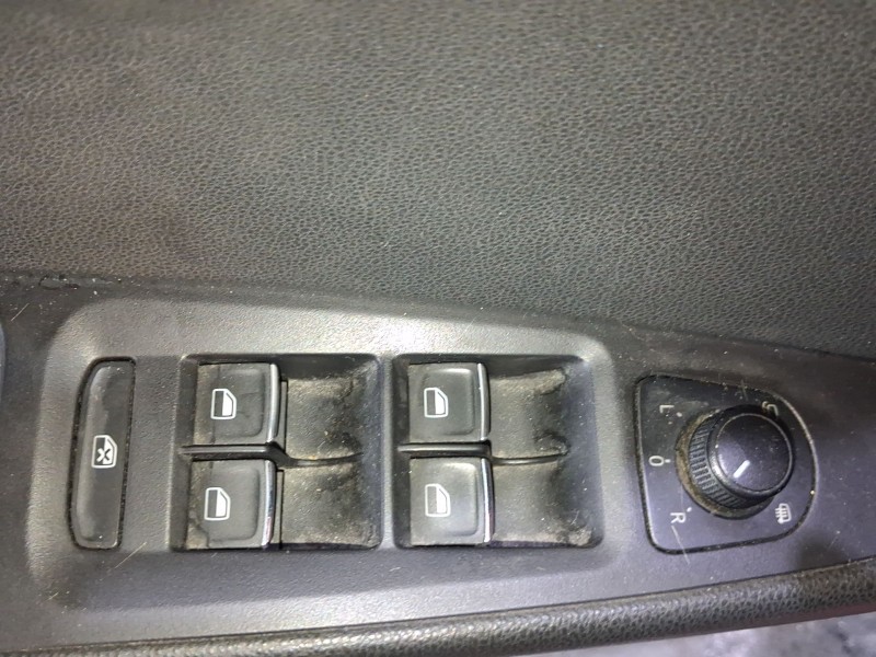 Recambio de mando elevalunas delantero izquierdo para seat leon (5f1) 2.0 tdi referencia OEM IAM 5G0959857FWHS C/MANDO RETROVISO