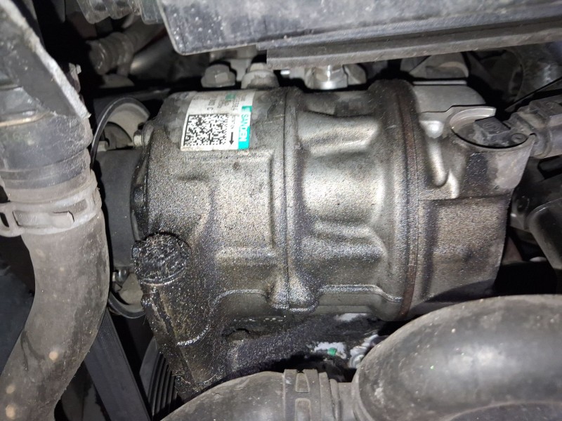 Recambio de compresor aire acondicionado para seat leon (5f1) 2.0 tdi referencia OEM IAM 5Q0820803K  