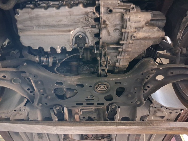 Recambio de puente delantero para seat leon (5f1) 2.0 tdi referencia OEM IAM 3Q0199369E  