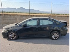 TOYOTA COROLLA SEDÁN (_E21_)