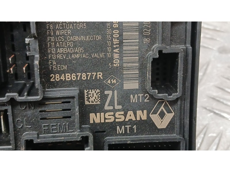 Recambio de caja reles / fusibles para renault captur ii (hf_) blue dci 115 (hfad) referencia OEM IAM 284B67877R  