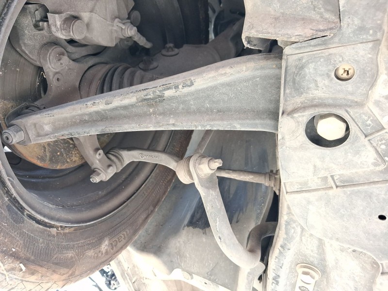 Recambio de brazo suspension inferior delantero derecho para fiat scudo furgoneta 1.5 multijet 100 (506) referencia OEM IAM 9877
