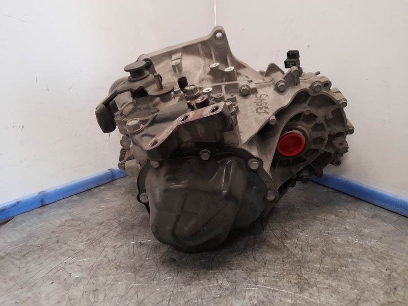 Recambio de caja cambios para kia venga basic referencia OEM IAM T9J5F 211868 5VELOCIDADES