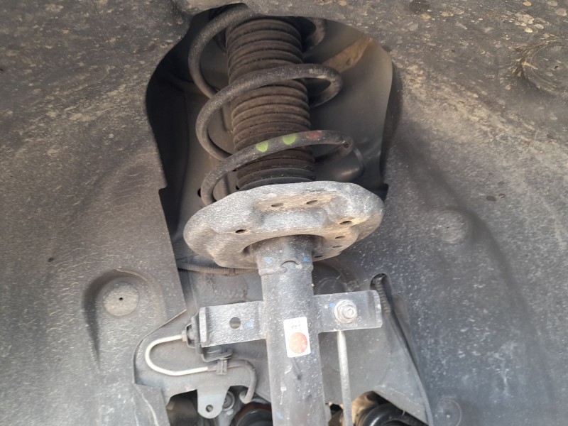 Recambio de amortiguador delantero izquierdo para renault clio v (b7_) 1.0 sce 75 (b7m5) referencia OEM IAM 543023386R  