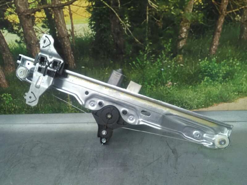 Recambio de elevalunas delantero izquierdo para nissan qashqai (j11) tekna referencia OEM IAM E11421100 290380404 ELECTRICO 6 PI