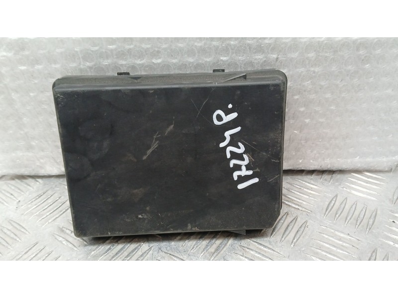 Recambio de caja reles / fusibles para renault captur ii (hf_) blue dci 115 (hfad) referencia OEM IAM 284B67877R  