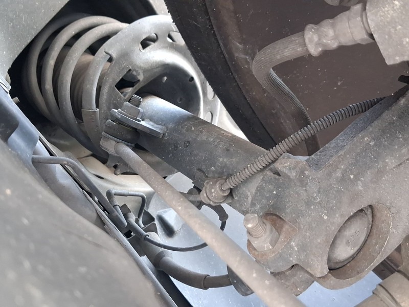 Recambio de amortiguador delantero izquierdo para peugeot 2008 i (cu_) 1.2 thp 110 / puretech 110 referencia OEM IAM 9801894880 