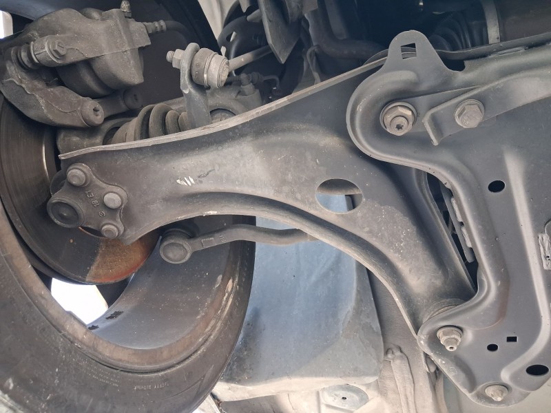 Recambio de brazo suspension inferior delantero derecho para peugeot 2008 i (cu_) 1.2 thp 110 / puretech 110 referencia OEM IAM 