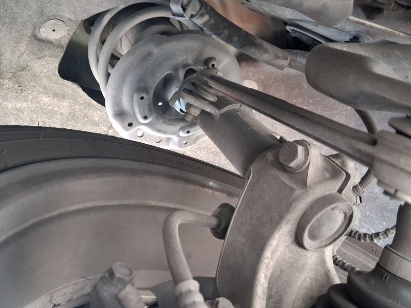 Recambio de amortiguador delantero derecho para renault grand scénic iv (r9_) 1.2 tce 130 referencia OEM IAM 543021401R  