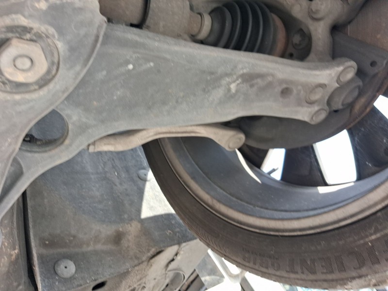 Recambio de brazo suspension inferior delantero izquierdo para renault grand scénic iv (r9_) 1.2 tce 130 referencia OEM IAM 5450