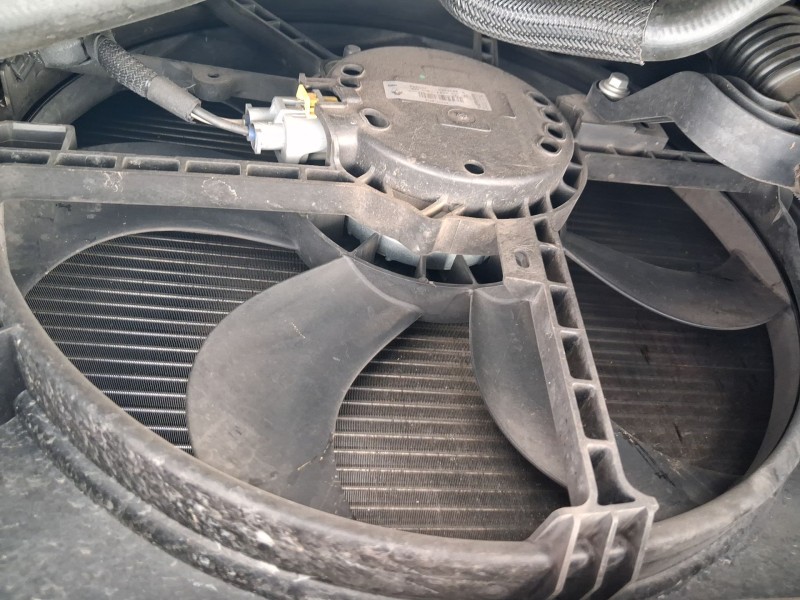 Recambio de electroventilador para renault grand scénic iv (r9_) 1.2 tce 130 referencia OEM IAM 214819674R  