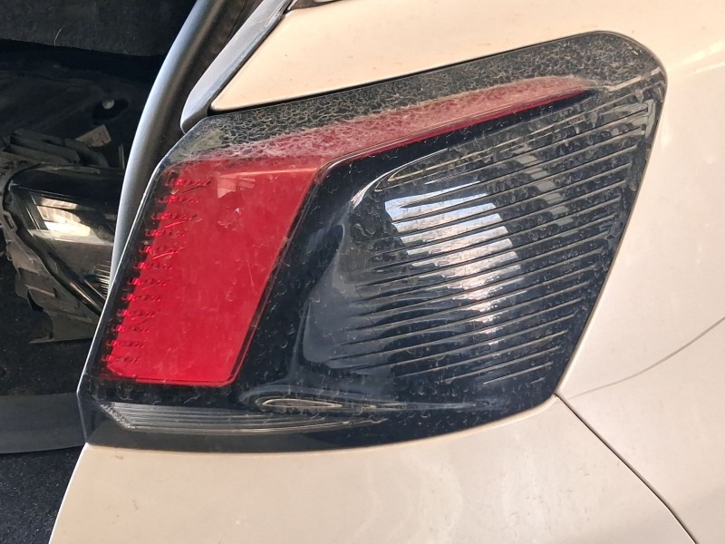 Recambio de piloto trasero derecho exterior para peugeot 3008 ii suv (mc_, mr_, mj_, m4_) 1.5 bluehdi 130 referencia OEM IAM 981
