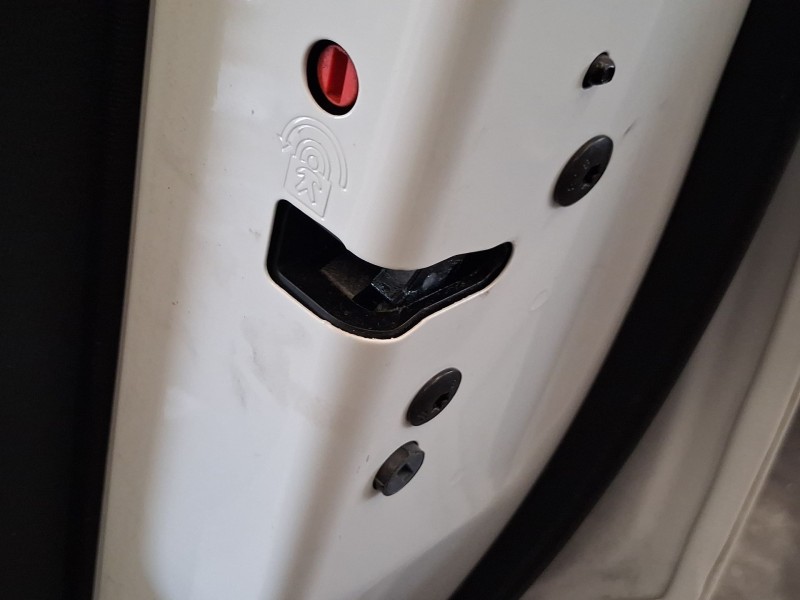 Recambio de cerradura puerta trasera derecha para peugeot 3008 ii suv (mc_, mr_, mj_, m4_) 1.5 bluehdi 130 referencia OEM IAM 98