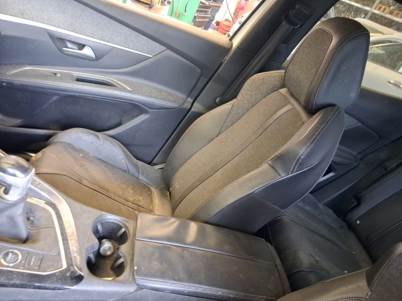 Recambio de asiento delantero derecho para peugeot 3008 ii suv (mc_, mr_, mj_, m4_) 1.5 bluehdi 130 referencia OEM IAM  C/AIRBAG