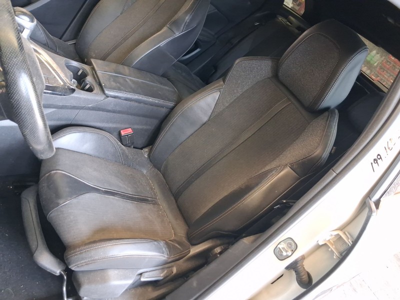 Recambio de asiento delantero izquierdo para peugeot 3008 ii suv (mc_, mr_, mj_, m4_) 1.5 bluehdi 130 referencia OEM IAM  C/AIRB