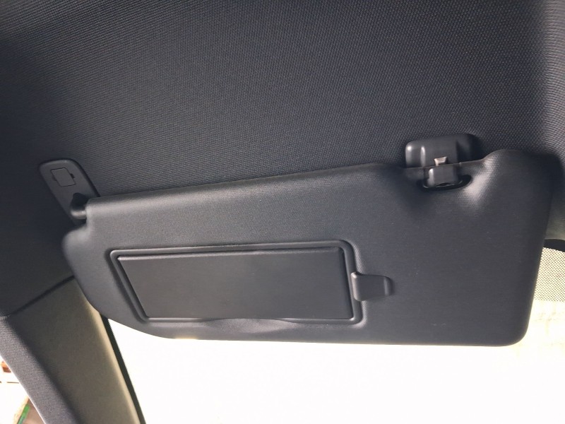 Recambio de parasol izquierdo para peugeot 3008 ii suv (mc_, mr_, mj_, m4_) 1.5 bluehdi 130 referencia OEM IAM 98284442ZD  
