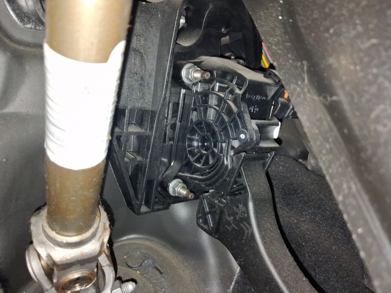 Recambio de potenciometro pedal para peugeot 3008 ii suv (mc_, mr_, mj_, m4_) 1.5 bluehdi 130 referencia OEM IAM 9836042080  