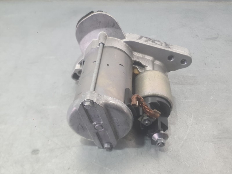 Recambio de motor arranque para renault captur ii (hf_) tce 100 (hfmt) referencia OEM IAM 233004646R  
