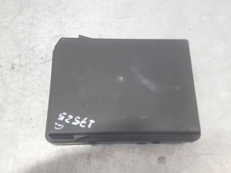 Recambio de caja reles / fusibles para renault captur ii (hf_) tce 100 (hfmt) referencia OEM IAM 284B64086R  