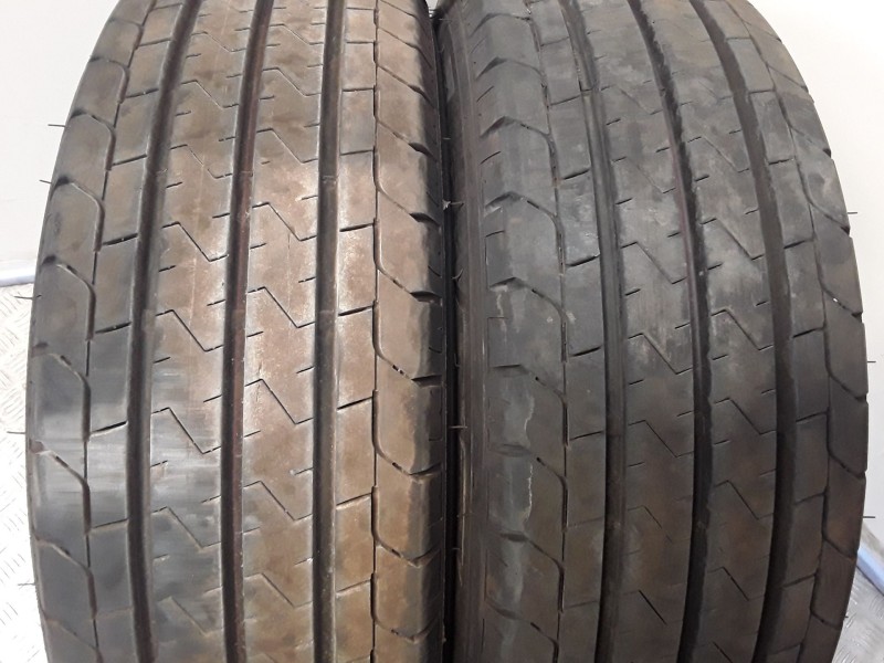 Recambio de neumatico pareja para neumaticos reutilizados - referencia OEM IAM 2156516C107-109T BRIDGESTONE 215/65/16C/109-107T