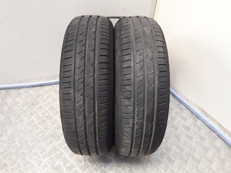 Recambio de neumatico pareja para neumaticos reutilizados - referencia OEM IAM 175651482T ROADSTONE 175/65/14/82T