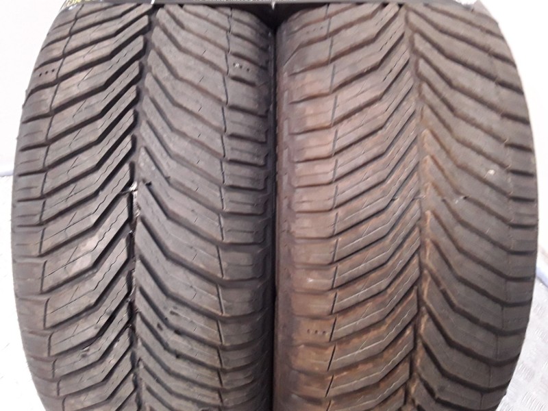 Recambio de neumatico pareja para neumaticos reutilizados - referencia OEM IAM 225401892W MICHELIN 225/40/18/92W