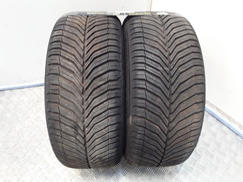 Recambio de neumatico pareja para neumaticos reutilizados - referencia OEM IAM 225401892W MICHELIN 225/40/18/92W