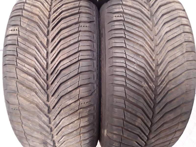 Recambio de neumatico pareja para neumaticos reutilizados - referencia OEM IAM 225401892W MICHELIN 225/40/18/92W