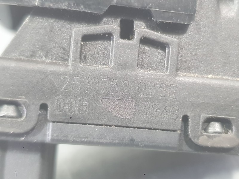 Recambio de palanca freno de mano para renault captur ii (hf_) tce 100 (hfmt) referencia OEM IAM 360106420R PULSADOR ELECTRICO 