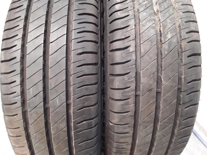 Recambio de neumatico pareja para neumaticos reutilizados - referencia OEM IAM 2156516C109-107T MICHELIN 215/65/16C/109-107T