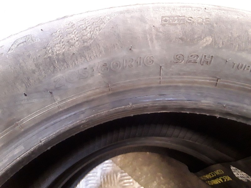 Recambio de neumatico pareja para neumaticos reutilizados - referencia OEM IAM 205601692H BRIDGESTONE 205/60/16/92H