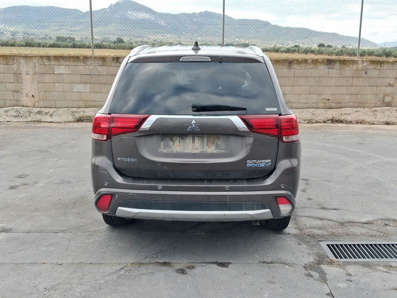 mitsubishi outlander iii (gg_w, gf_w, zj, zl, zk) del año 2018