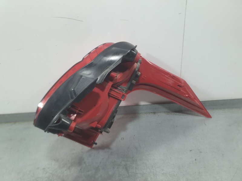 Recambio de piloto trasero izquierdo para peugeot 5008 (0u_, 0e_) 1.6 bluehdi 115 referencia OEM IAM 6350KH  