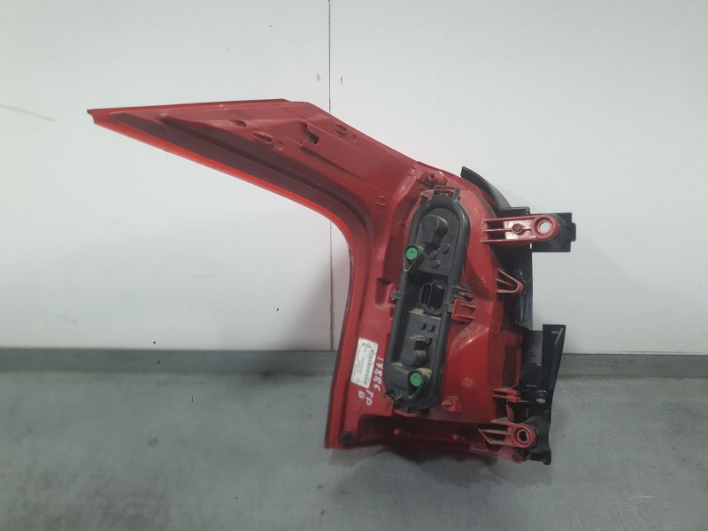 Recambio de piloto trasero derecho para peugeot 5008 (0u_, 0e_) 1.6 bluehdi 115 referencia OEM IAM 6351KH  