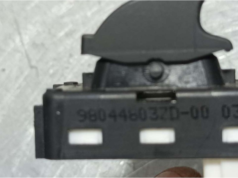 Recambio de mando elevalunas trasero derecho para peugeot 208 (p2) allure referencia OEM IAM 98044803ZD  