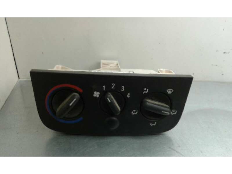 Recambio de mando calefaccion / aire acondicionado para opel combo (corsa c) 1.3 16v cdti cat (z 13 dt / ln9) referencia OEM IAM