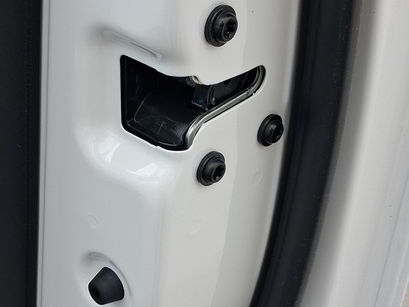 Recambio de cerradura puerta delantera derecha para omoda omoda 5 omoda 5 hev referencia OEM IAM 554001266AA  