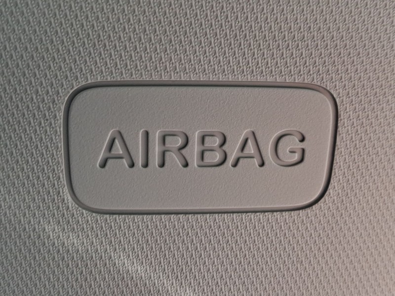 Recambio de airbag cortina delantero izquierdo para omoda omoda 5 omoda 5 hev referencia OEM IAM   