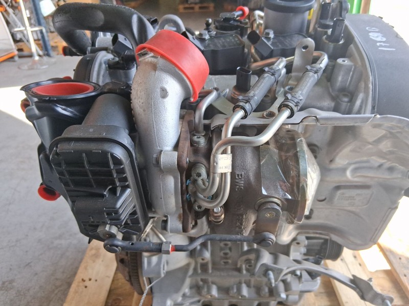 Recambio de motor completo para volkswagen polo vi (aw1, bz1, ae1, bz3) 1.0 tsi referencia OEM IAM DKLA 04C100098K 