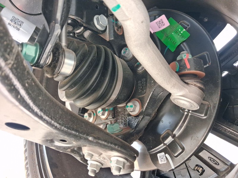 Recambio de mangueta delantera derecha para omoda omoda 5 omoda 5 hev referencia OEM IAM 204000078AA  