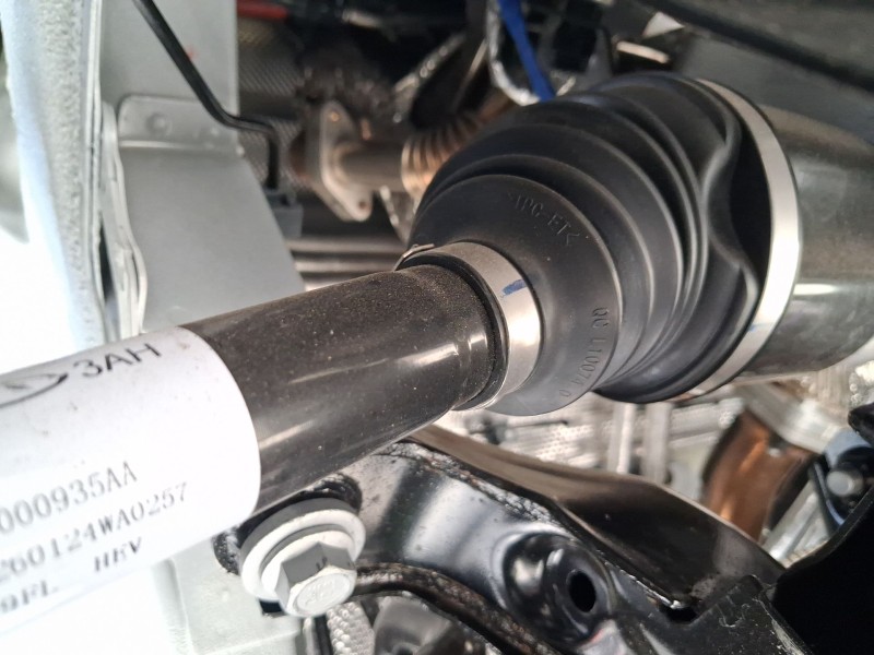 Recambio de transmision delantera derecha para omoda omoda 5 omoda 5 hev referencia OEM IAM 154000196AA  