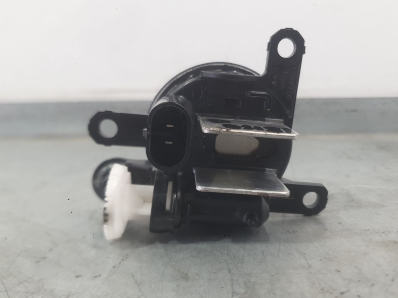 Recambio de faro antiniebla derecho para jeep avenger (j2) electric referencia OEM IAM 9831303680  