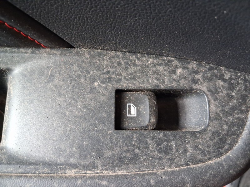 Recambio de mando elevalunas trasero izquierdo para mg zs suv (azs1) 1.5 vti referencia OEM IAM 10470989  