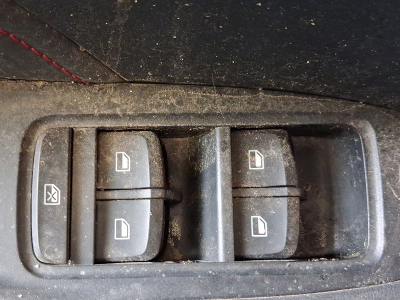 Recambio de mando elevalunas delantero izquierdo para mg zs suv (azs1) 1.5 vti referencia OEM IAM 10470985  