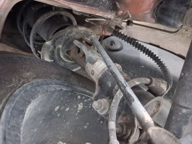 Recambio de amortiguador delantero derecho para mg zs suv (azs1) 1.5 vti referencia OEM IAM 10242085  